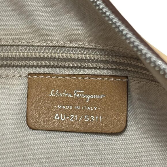 Auth Salvatore Ferragamo Gancini - Light Brown Leather Shoulder Bag - Picture 7 of 9